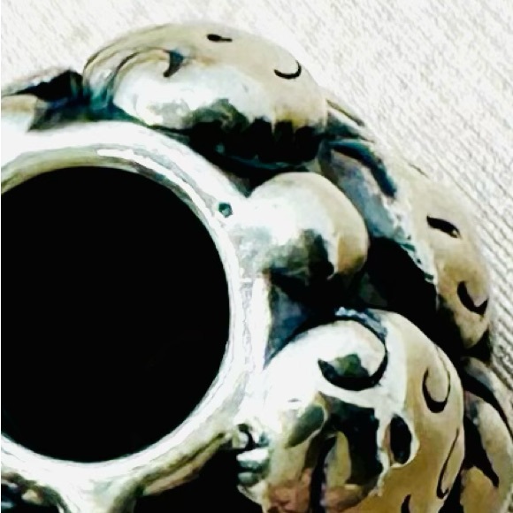 EUC Pandora 791039 Sterling Silver Love & Family Charm - Picture 11 of 12